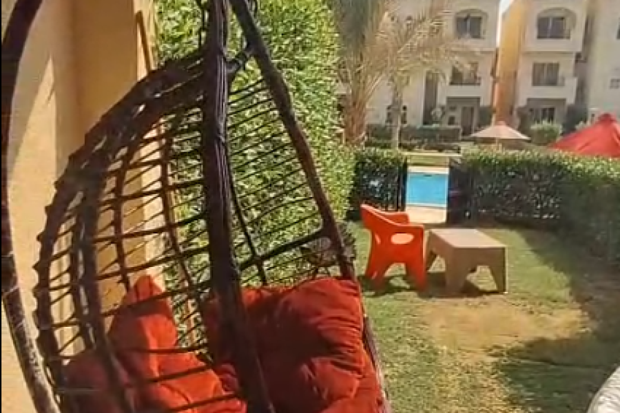 شاليه دور أرضي بجنينة في بالم بيتش