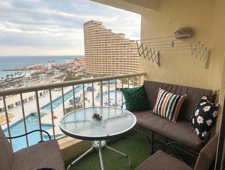 شاليه دور علوي في بورتو الأهرامات العين السخنة