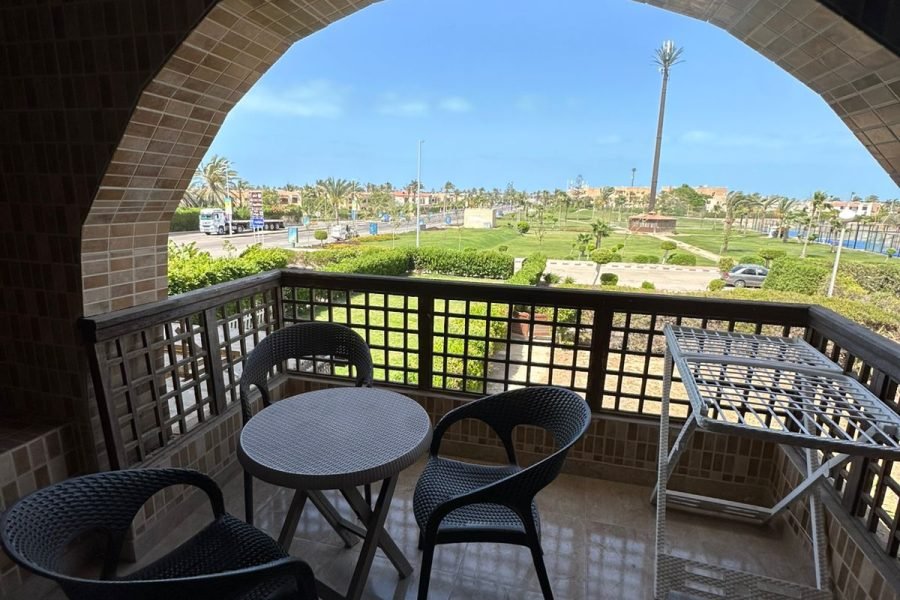 شالية 3 غرف مكيفين و 2 حمام مارينا 5 الساحل الشمالي