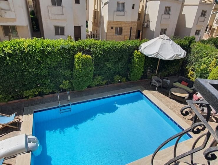 فيلا في بلاجيو العين السخنة