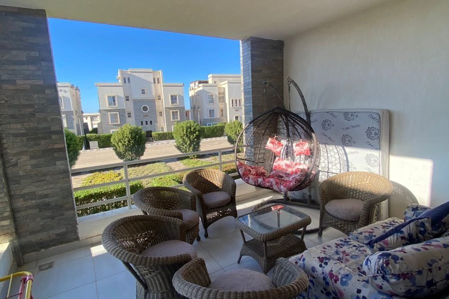 شالية ثلاث غرف واتنين حمام مكيف بالكامل في أمواج الساحل الشمالي