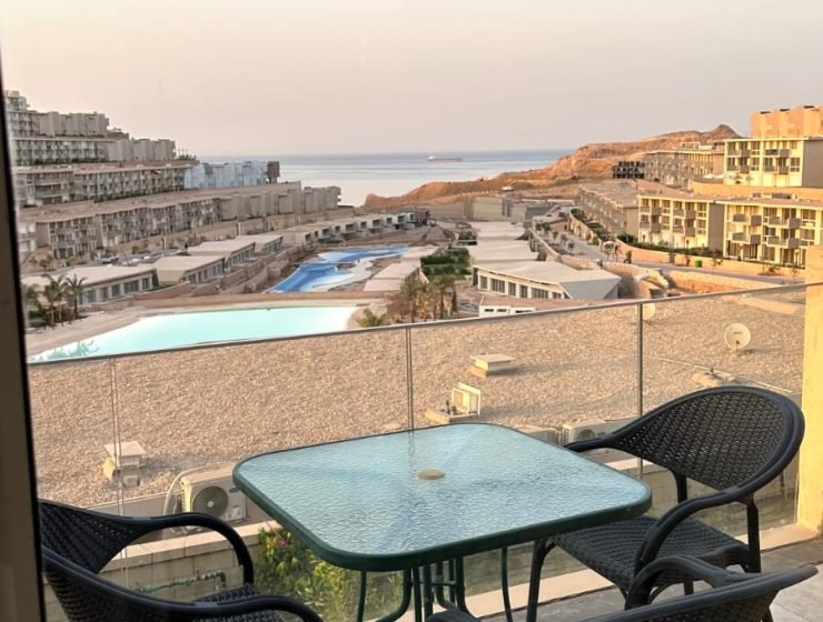 تاون هاوس في المونت جلالة