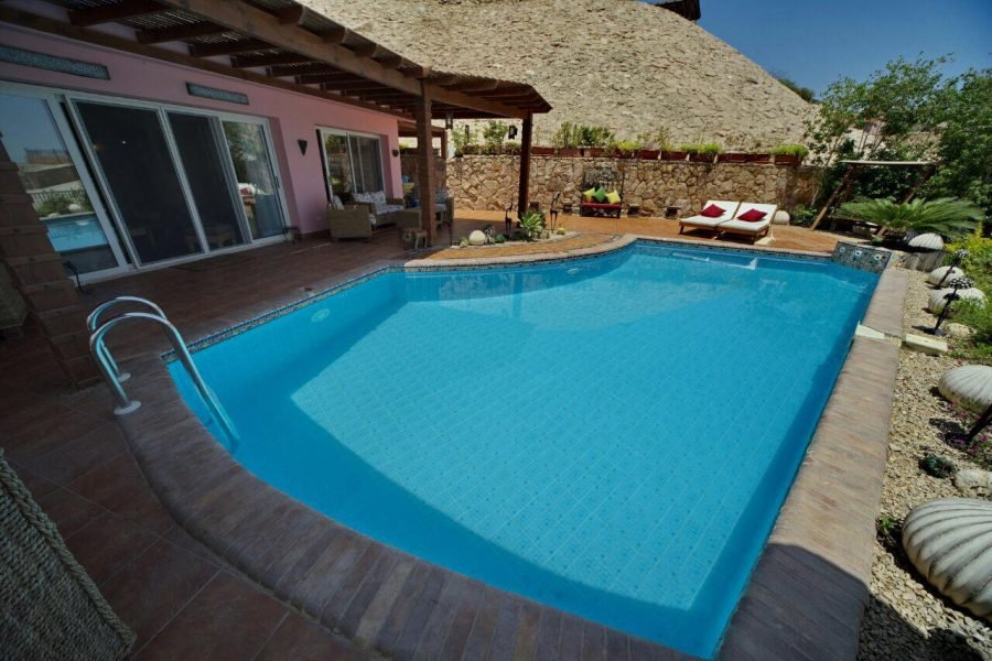 فيلا 4 غرف في لاسيستا العين السخنة